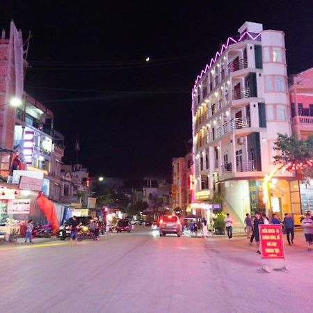 Thai Thinh Hotel Dong Van  Exterior photo
