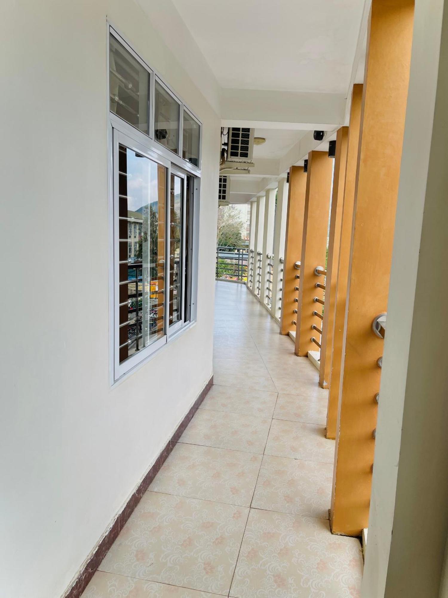 Thai Thinh Hotel Dong Van  Exterior photo