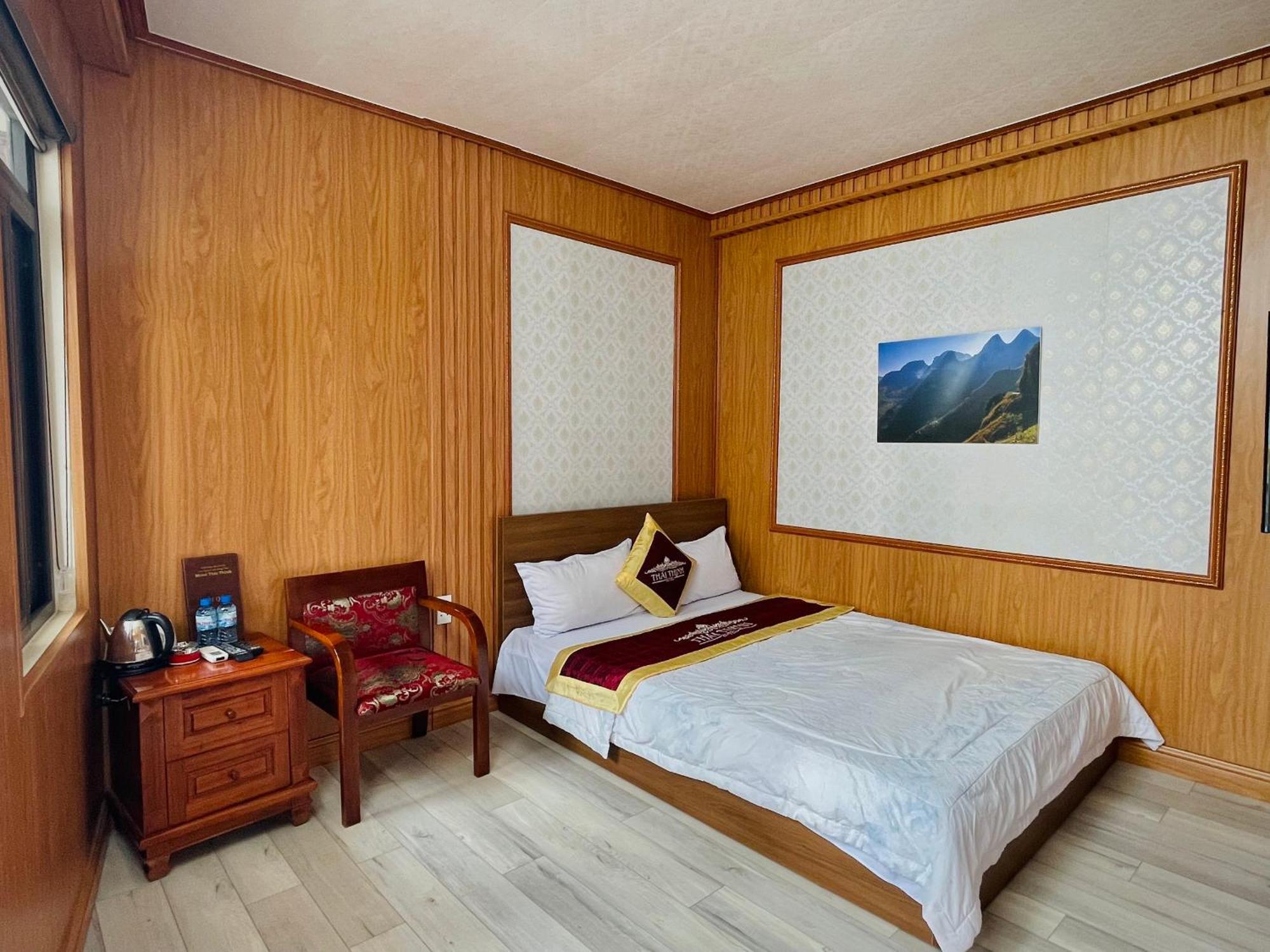 Thai Thinh Hotel Dong Van  Exterior photo